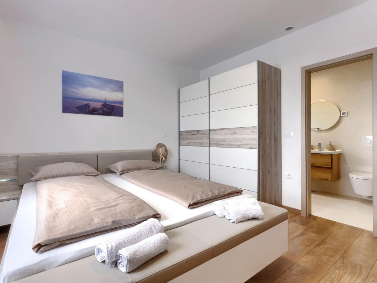Holiday Home Villa Dora By Interhome Pula Eksteriør billede