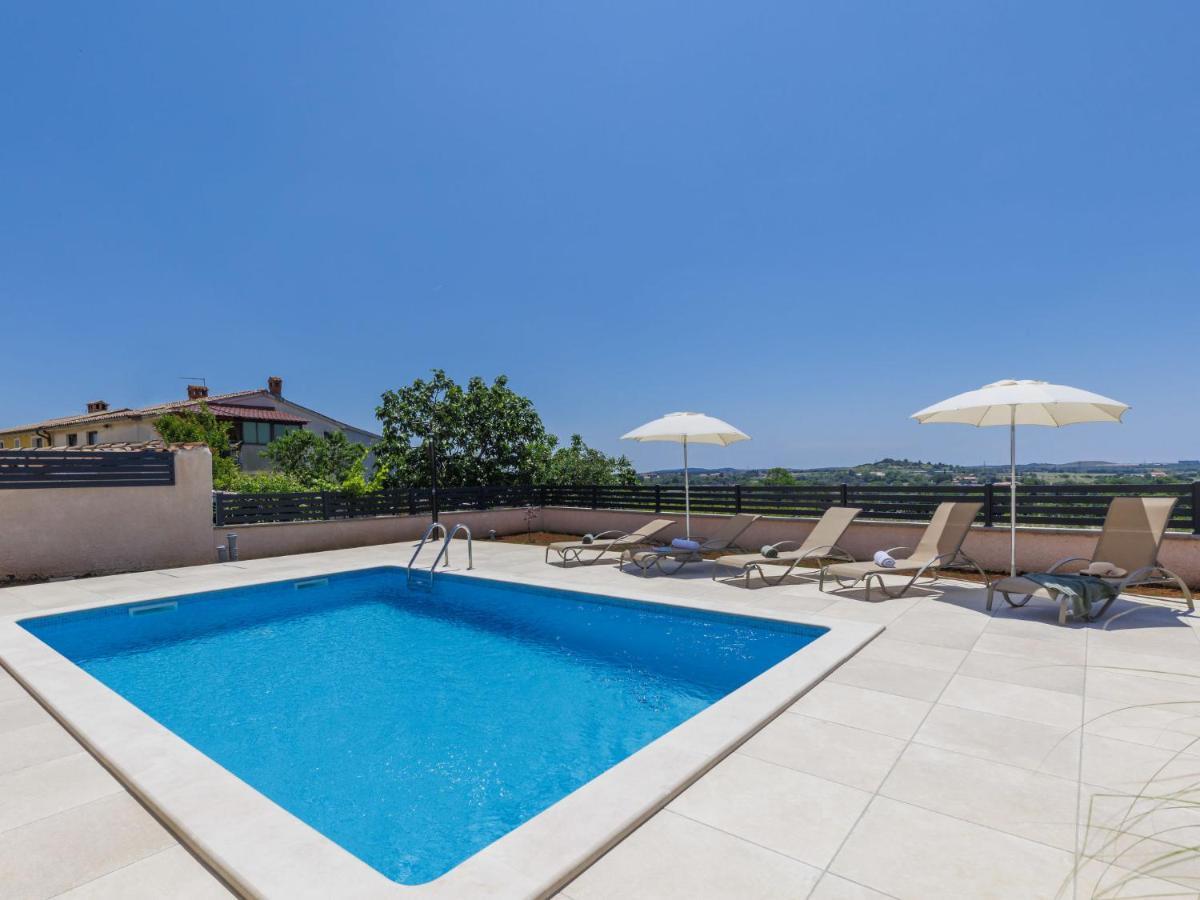 Holiday Home Villa Dora By Interhome Pula Eksteriør billede